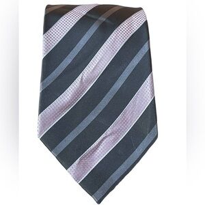 🔥⚫️SEAN JOHN 100% silk tie pink/gray/silver. Gorgeous & classic stripe design.